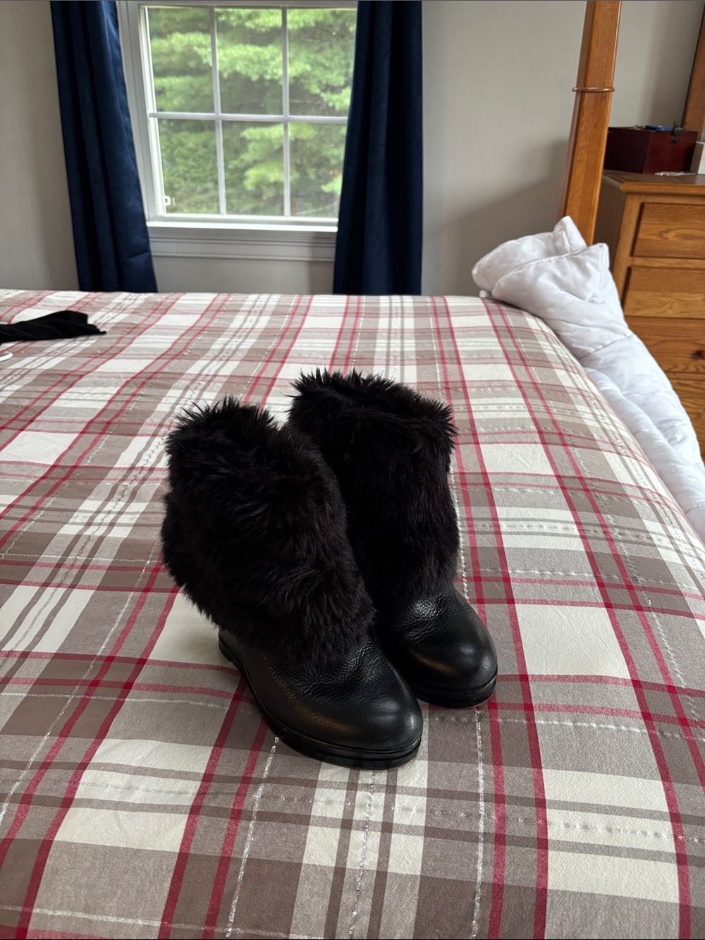 Vince Camuto Black Faux-Fur Mid-Calf Winter Boots